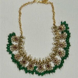 Elegant Gold and Green Necklace